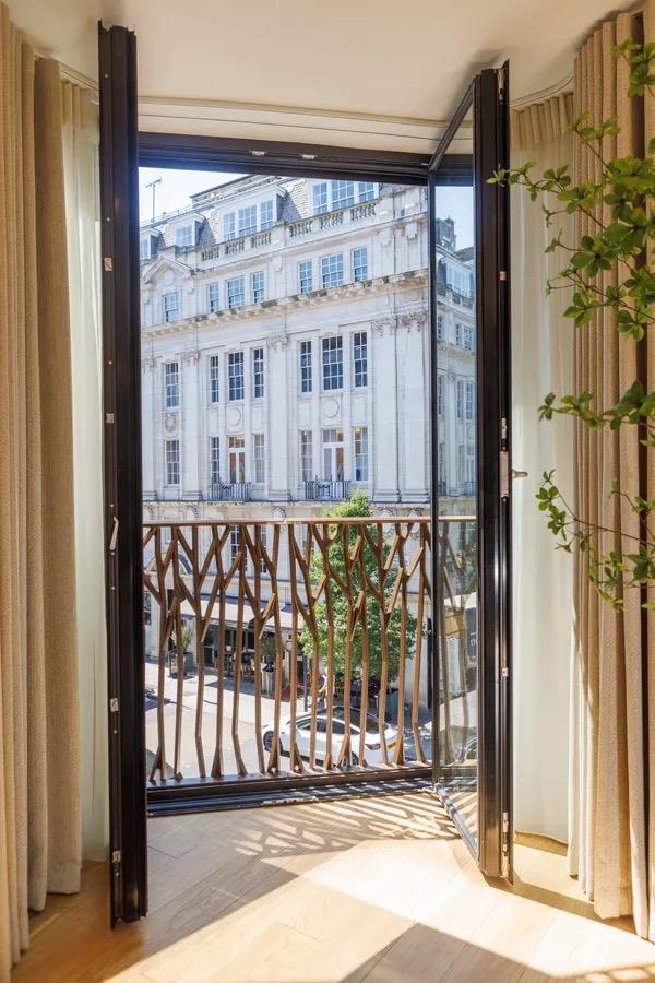 1 bed property in Great Portland Street, London
